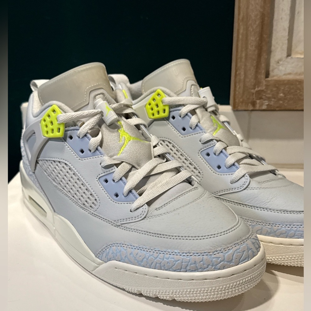 Nike Air Jordan Spikize Low Photo Dust Volt - Brand New w/o tags Size 12 - Picture 3 of 8
